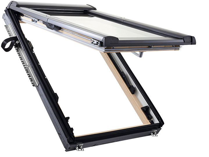 Halb geöffnetes Designo R8 Klappschwingfenster aus Holz