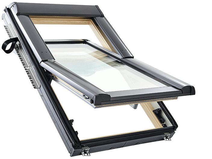 Halb geöffnetes Designo R6 Schwingfenster aus Holz